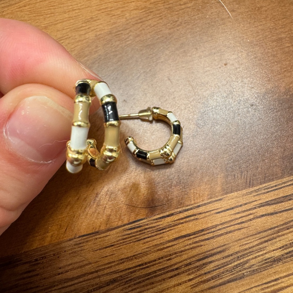 Kendra Scott Gold and Black Hoop Earrings